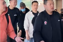 开云体育-包含瓦朗谢纳球迷热情迎接主场比赛的词条