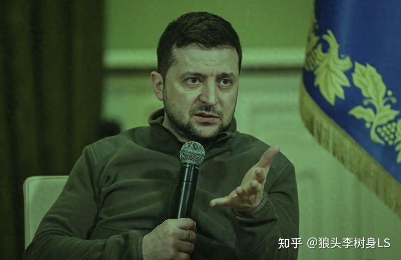 足球俱乐部因财务问题遭遇困境，寻求外部支持的简单介绍
