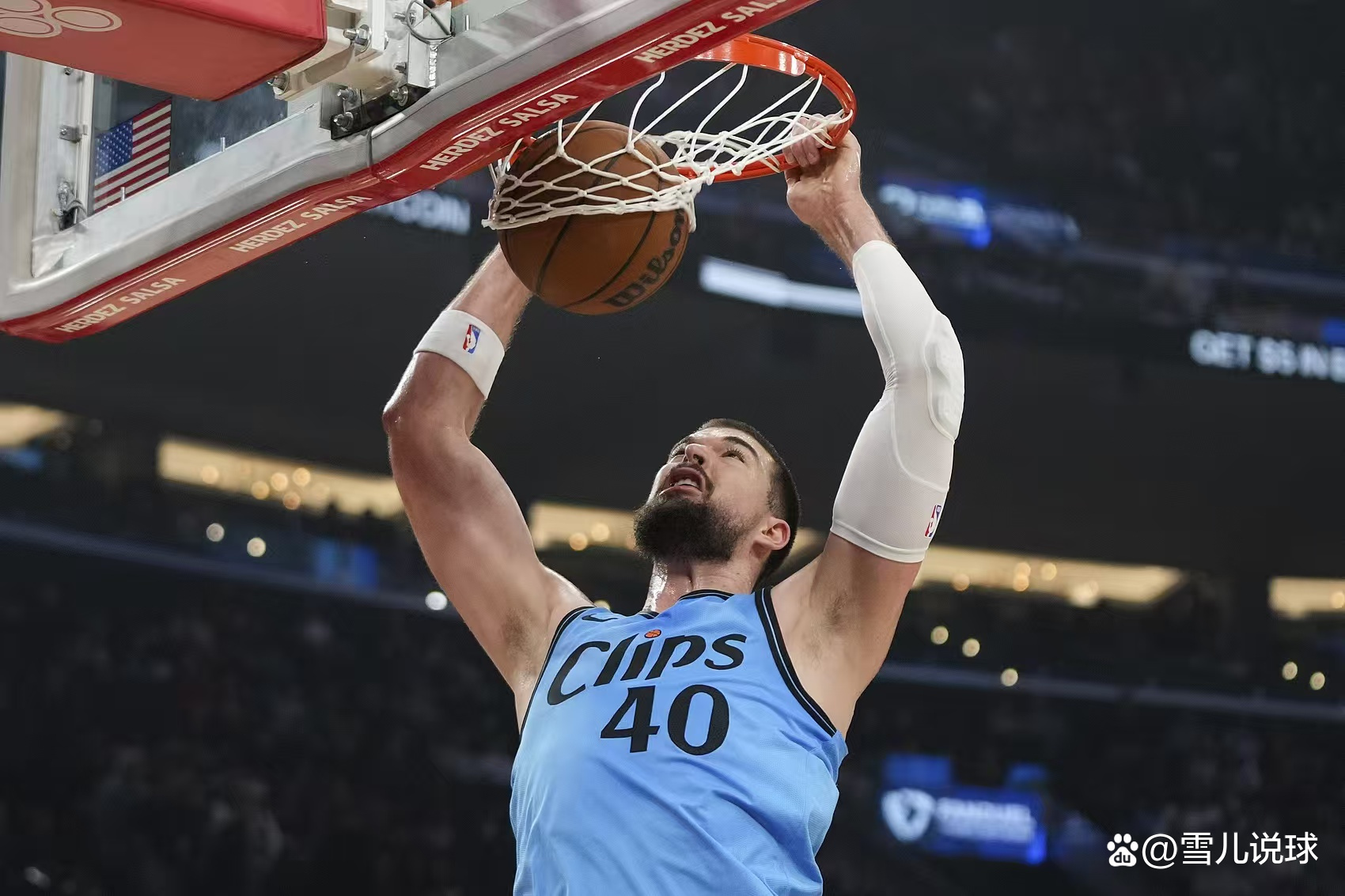 猛龙翻盘雄鹿，詹姆斯统治全场